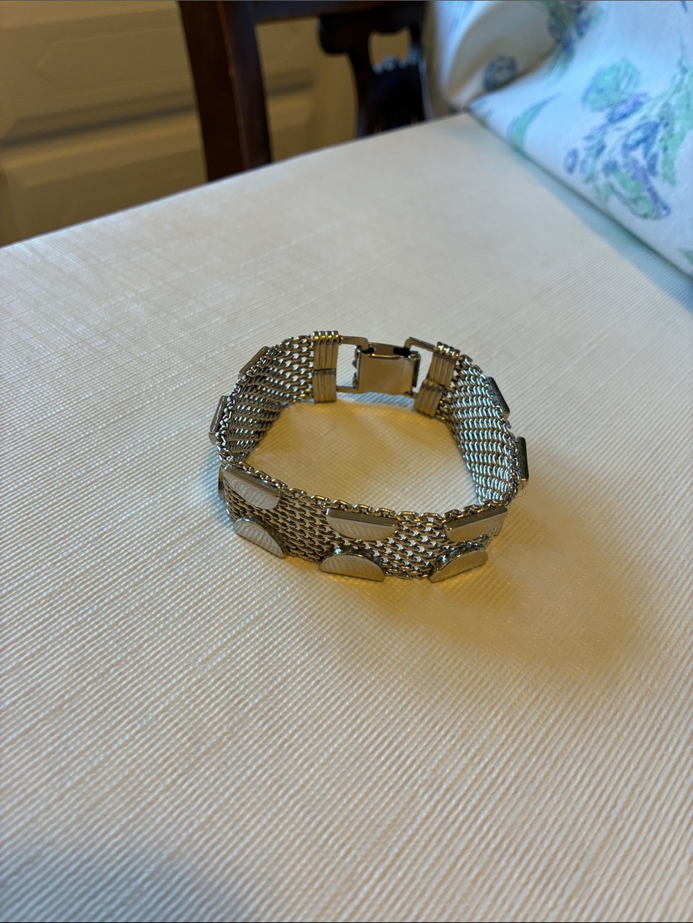 Vintage Silver Mesh Bracelet with Oval Accents